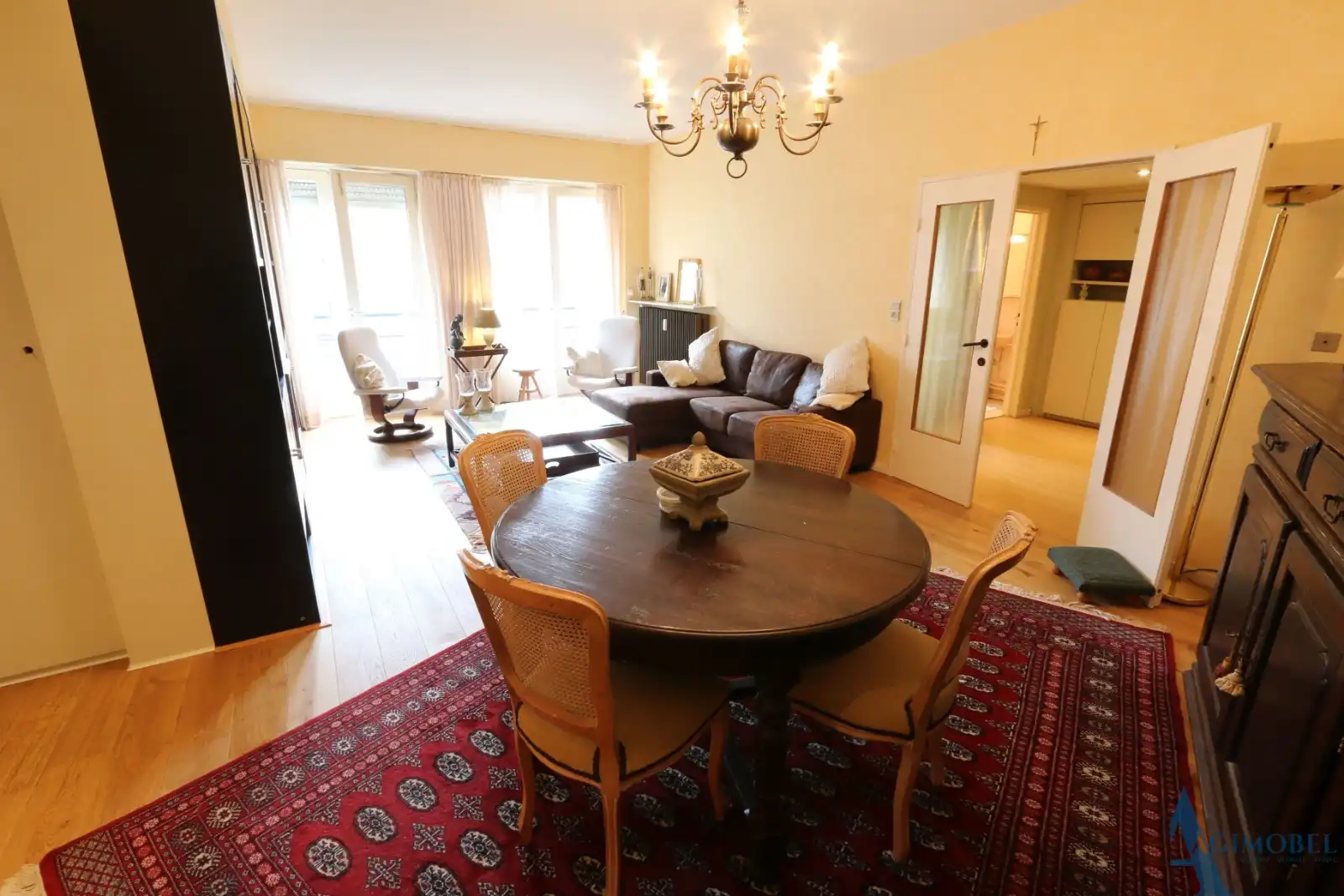 Ruime studio met slaaphoek en zonnig terras te Knokke foto 2