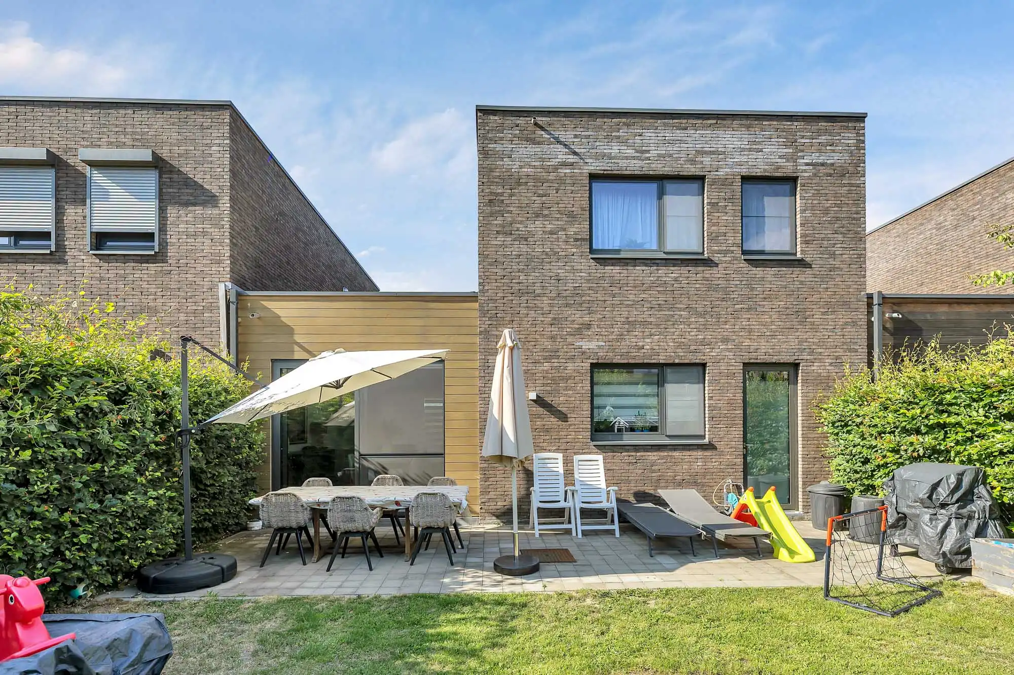 Instapklare woning met 3 slaapkamers en gezellige tuin foto 22