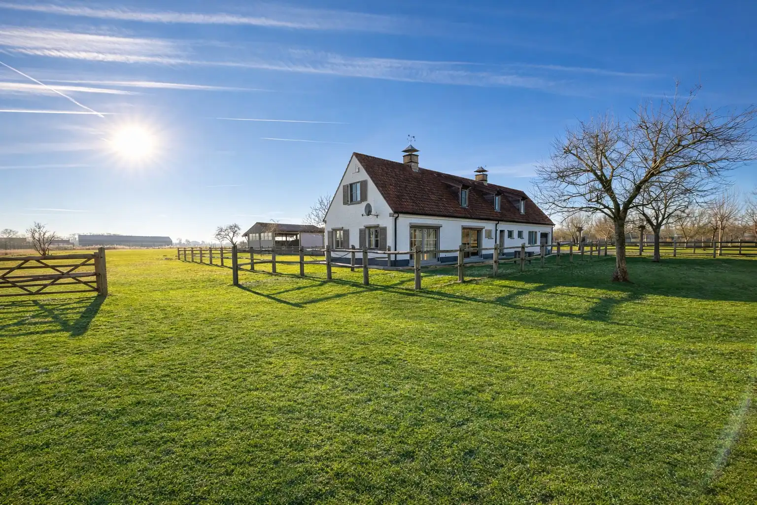 Hoeve te Damme, ideaal voor paardenliefhebbers foto {{pictureIndex}}