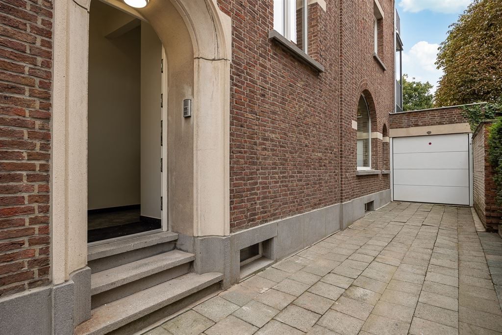 gerenoveerd appartement met zonnig terras foto 18