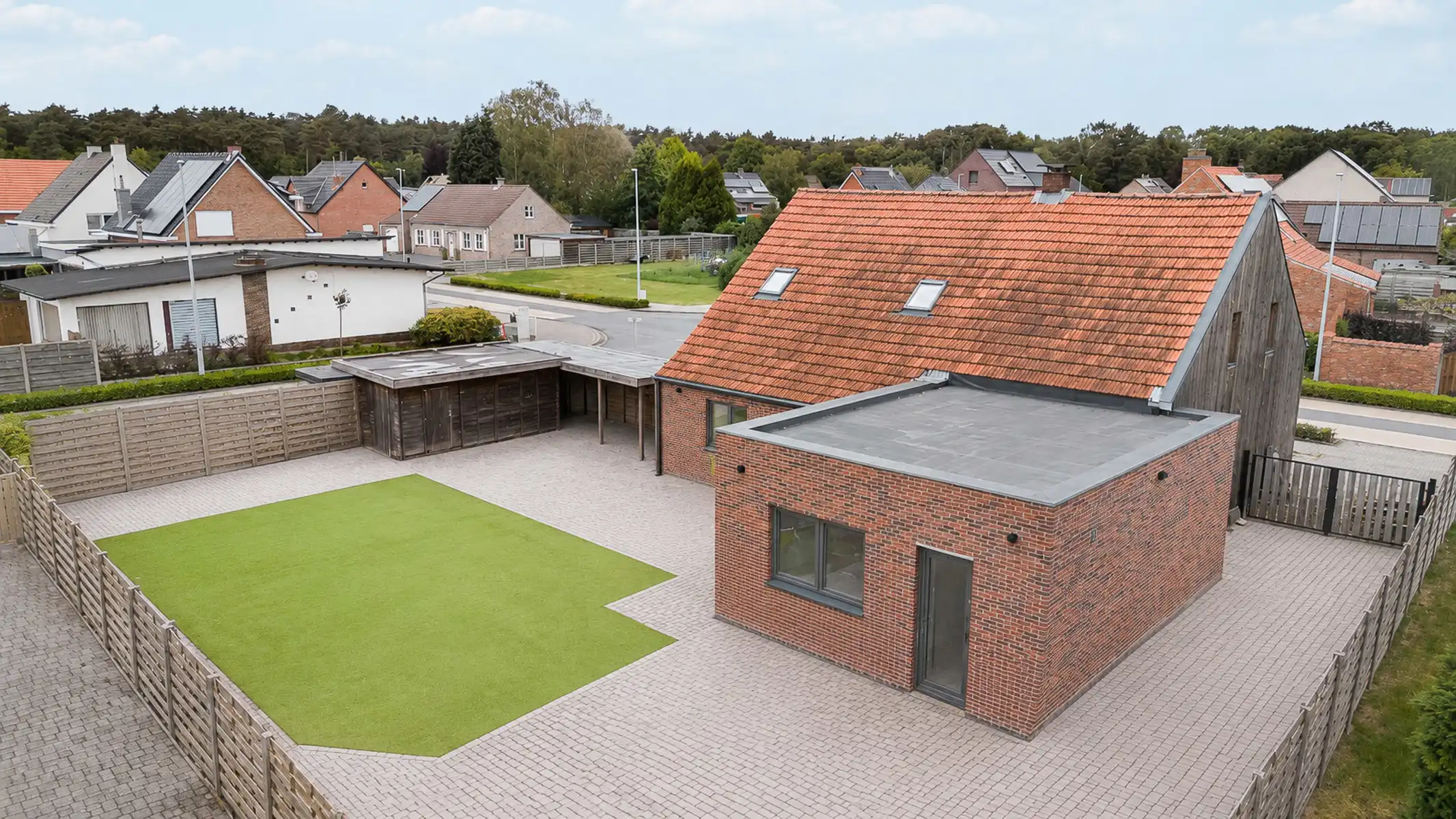 ruime woning met 4 slaapkamers op een fraai hoekperceel  foto 31