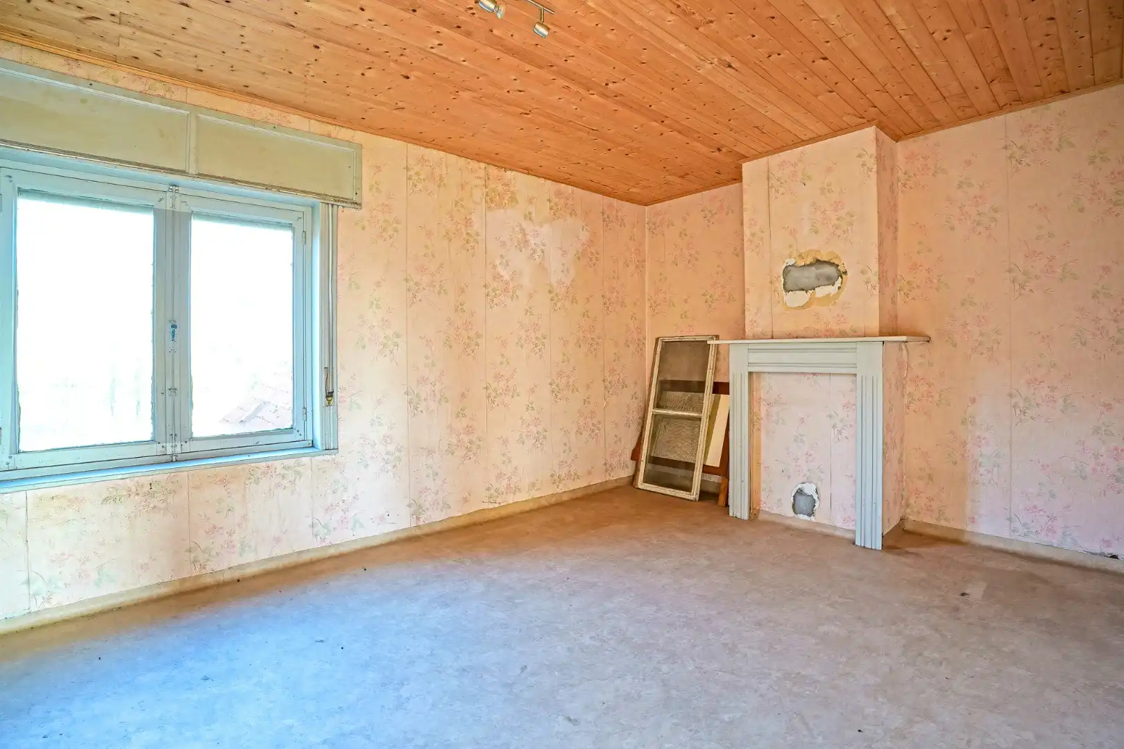 Te renoveren woning met 5 slaapkamers op 8.102 m²  te Diksmuide! foto 8