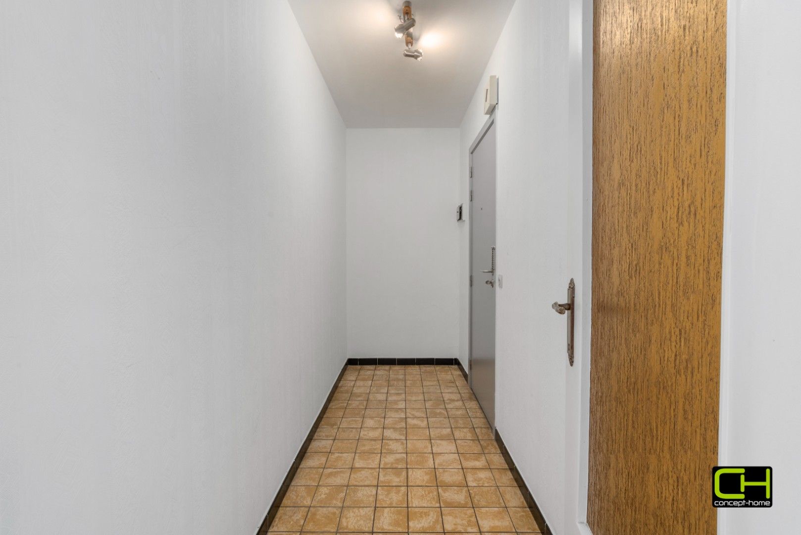 Appartement met twee slaapkamers en garage te koop in Waarschoot foto 11
