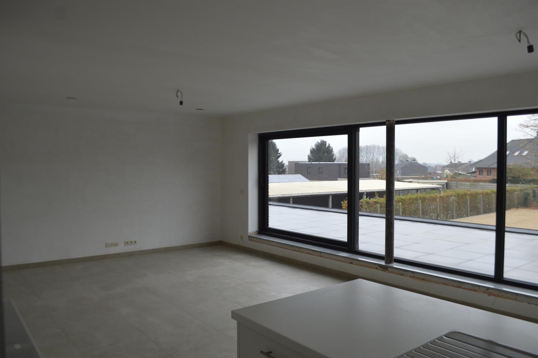 BURST - Recent, lichtrijk appartement met groot terras. foto 3