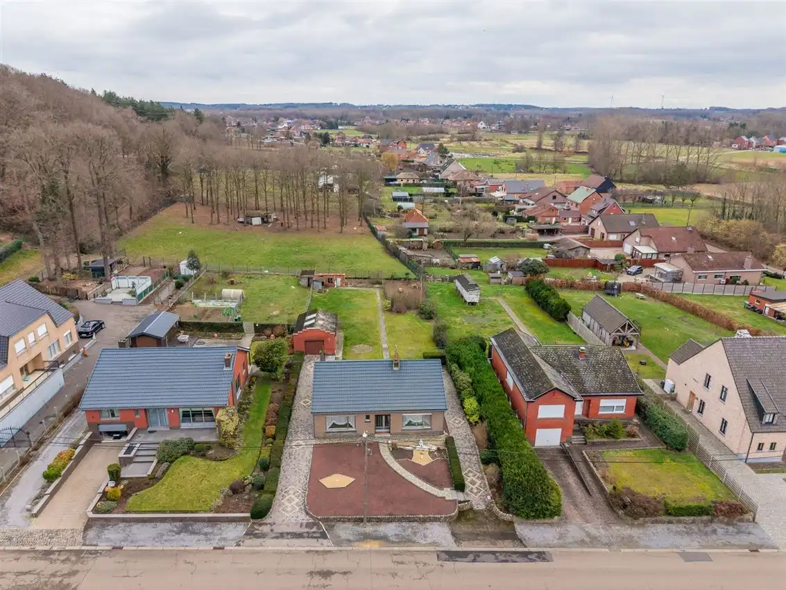 Unieke ligging boven de Mottevallei – renovatiekans met waarde-opportuniteit foto 31