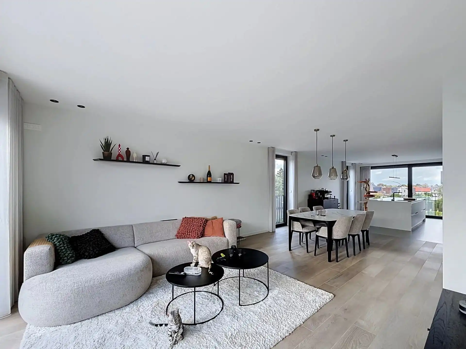 LUXUEUS APPARTEMENT OP DE BOVENSTE VERDIEPING IN HARTJE LOMMEL foto 8