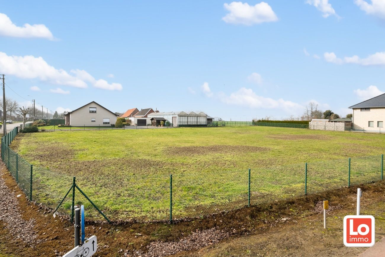 Mooi perceel bouwgrond voor open bebouwing ZONDER bouwverplichting op toplocatie in hartje Lochristi! foto 4