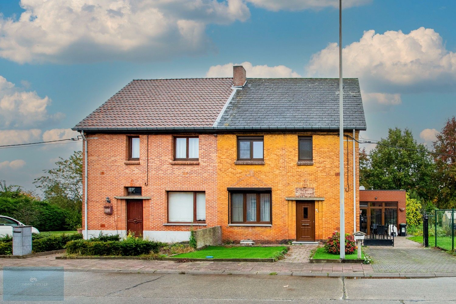 Ruime gezinswoning in rustige residentiële wijk in Winterslag, Genk foto 2