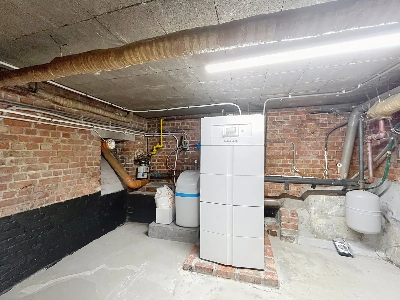 Rijwoning met 3 slpks en koer nabij het centrum foto 15