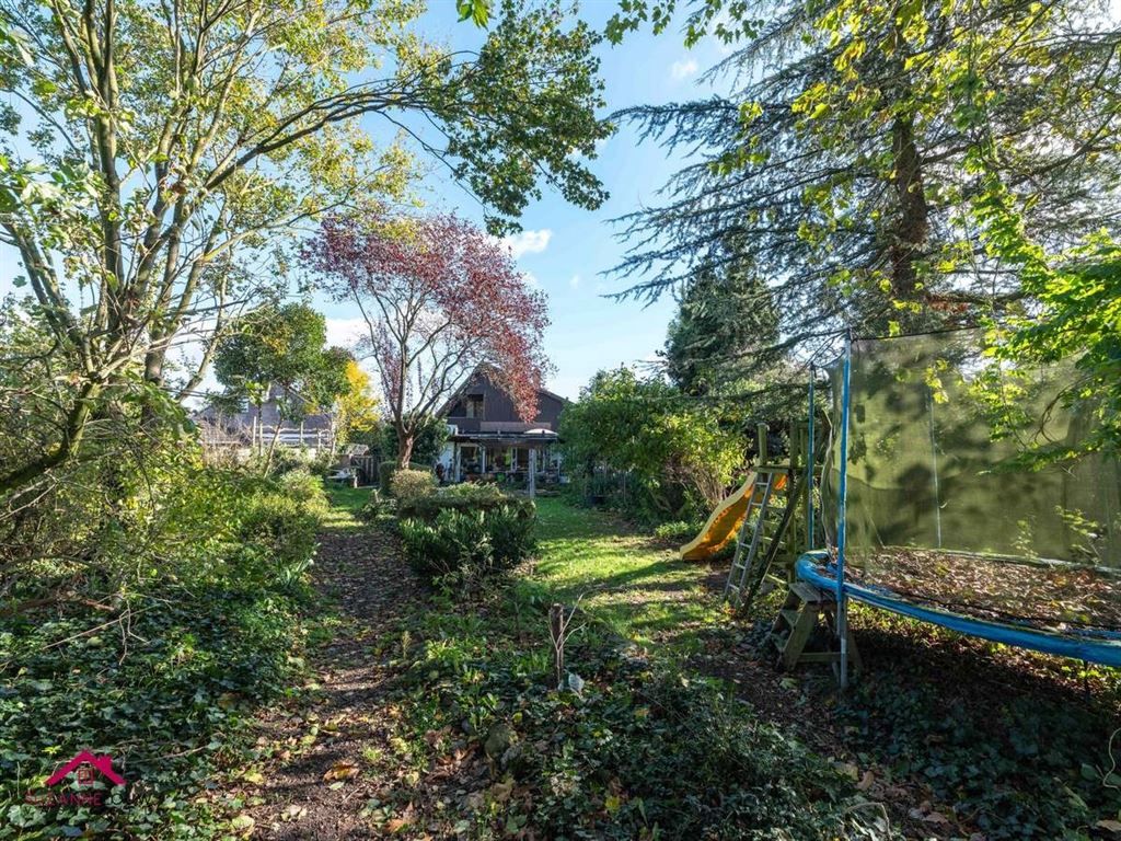 Vrijstaande woning op ruim perceel foto 41