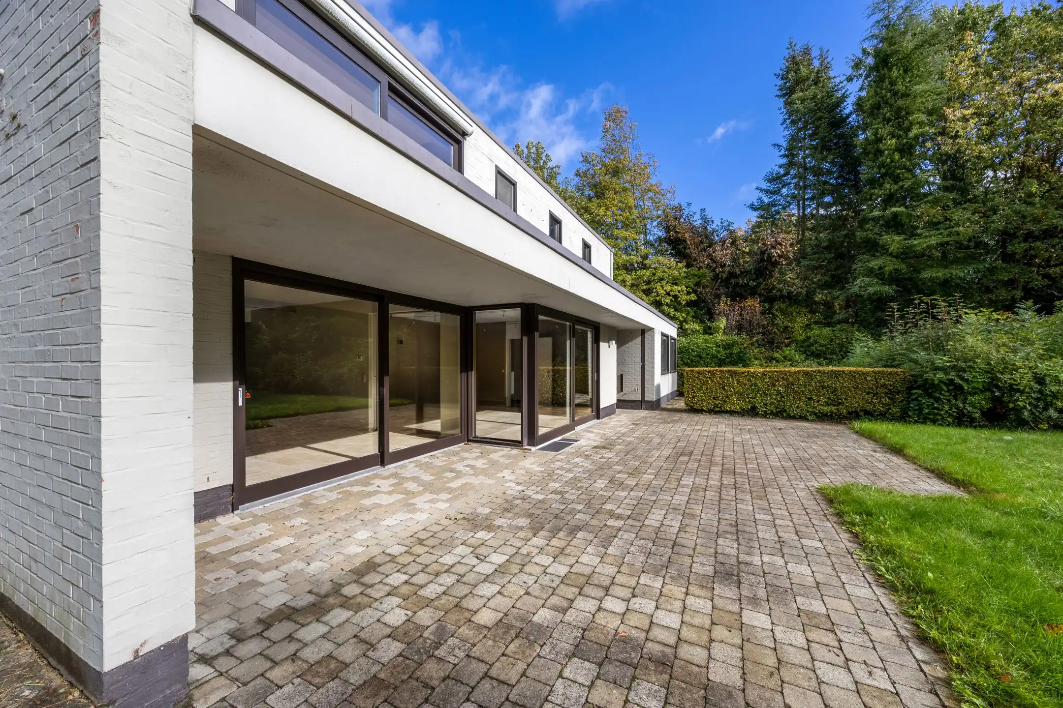 Seventiesvilla met zwembad en wellnessruimte in het groen  foto 14