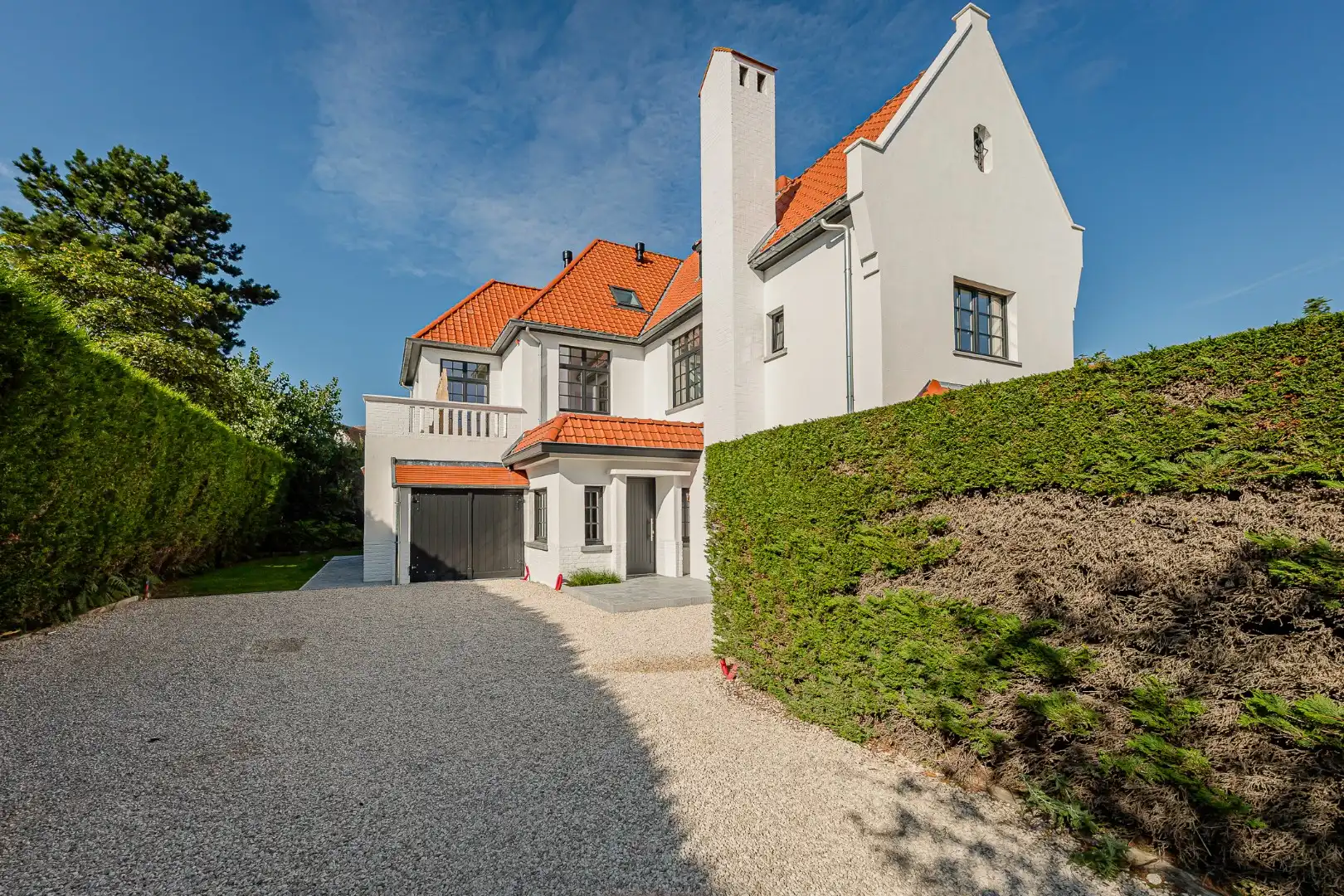 Prachtige, ruime villa in typische Zoute-stijl met centrale ligging in alle rust foto 14