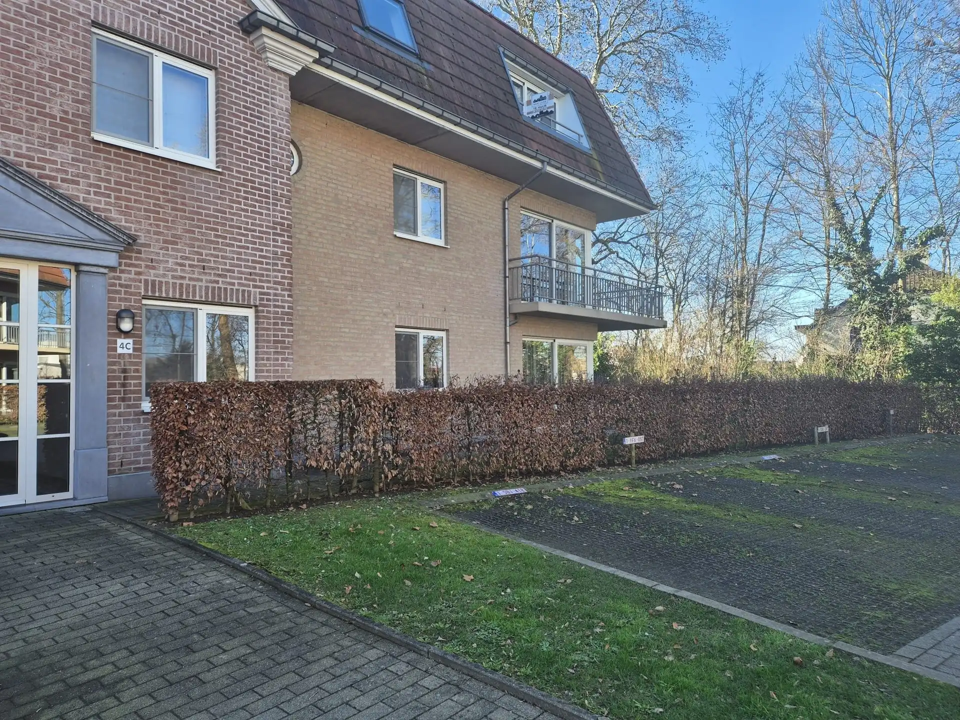 Residentieel en in afgesloten privé domein gelegen instapklaar ruim appartement. foto 27