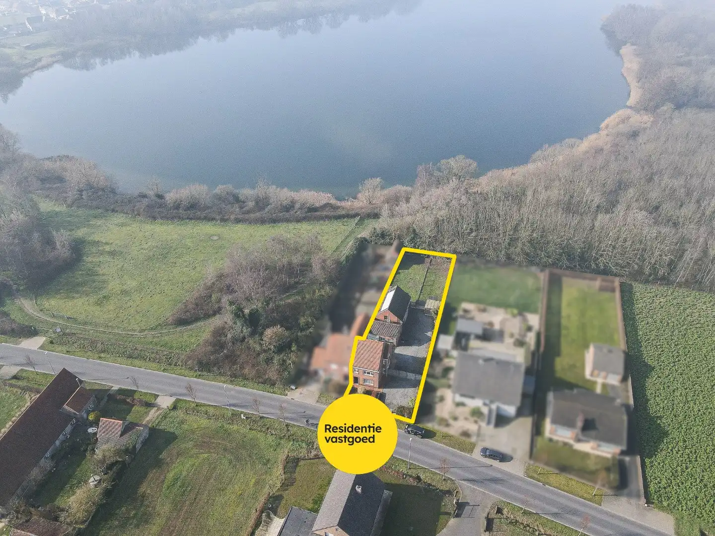 Hoofdfoto van de publicatie: Te renoveren half-open bebouwing in Zerkegem