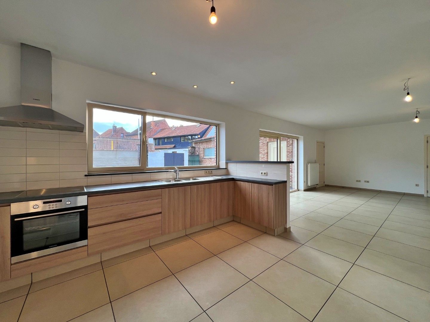 🏡 Ruime gezinswoning te huur in het hart van Lovendegem foto 8