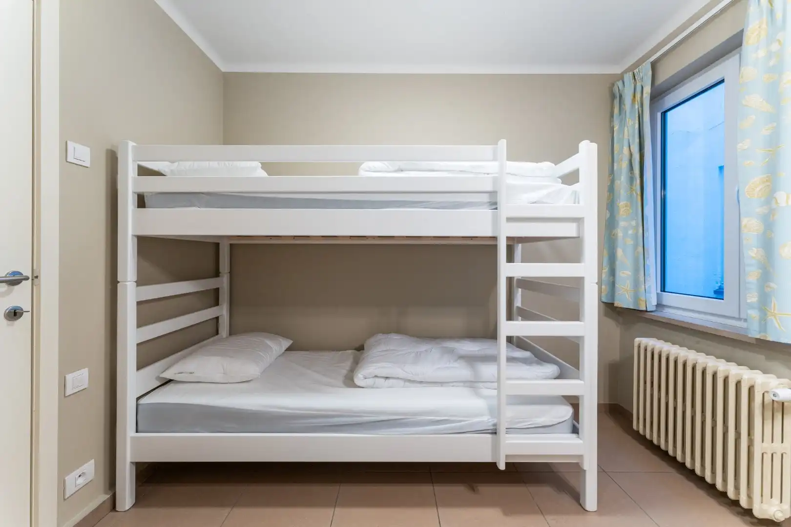 Mooi ruim appartement met 3 slk's op de Zeedijk in het Zoute foto 9