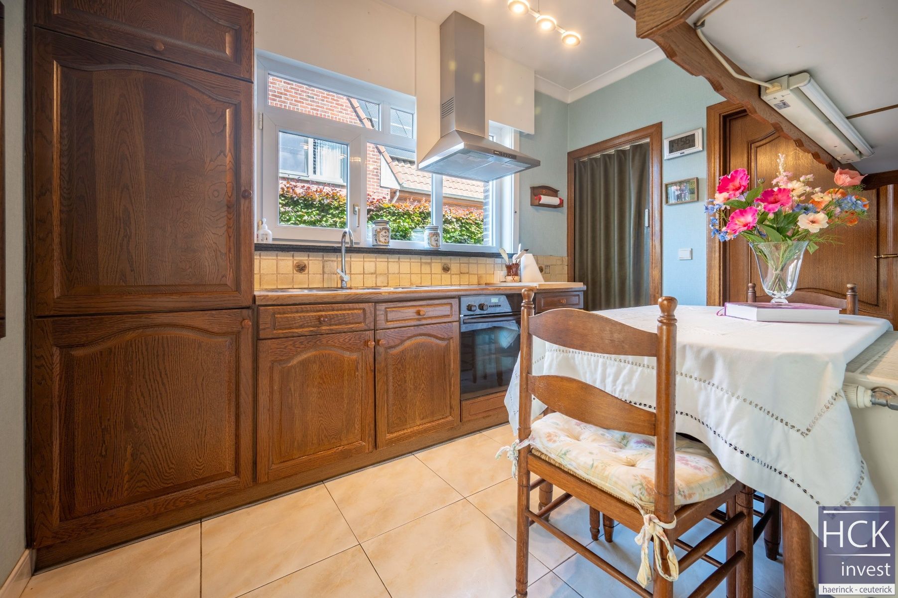 DEINZE - Alleenstaande villawoonst met 3 SLPK, tuin en garage foto 7