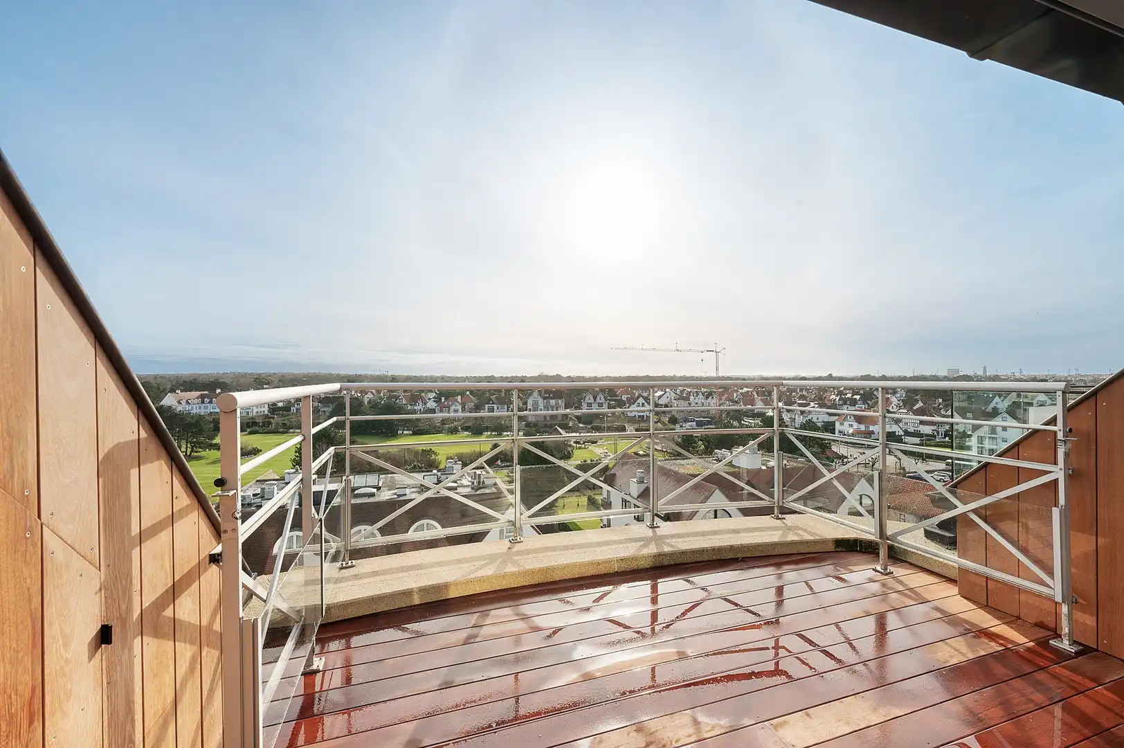 Zonnig gerenoveerd duplex penthouse appartement te Zoute foto 3