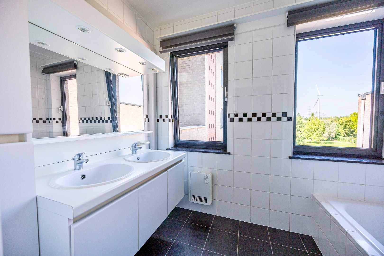 Instapklaar en energiezuinig appartement met 2 slpk te Buizingen. foto 15