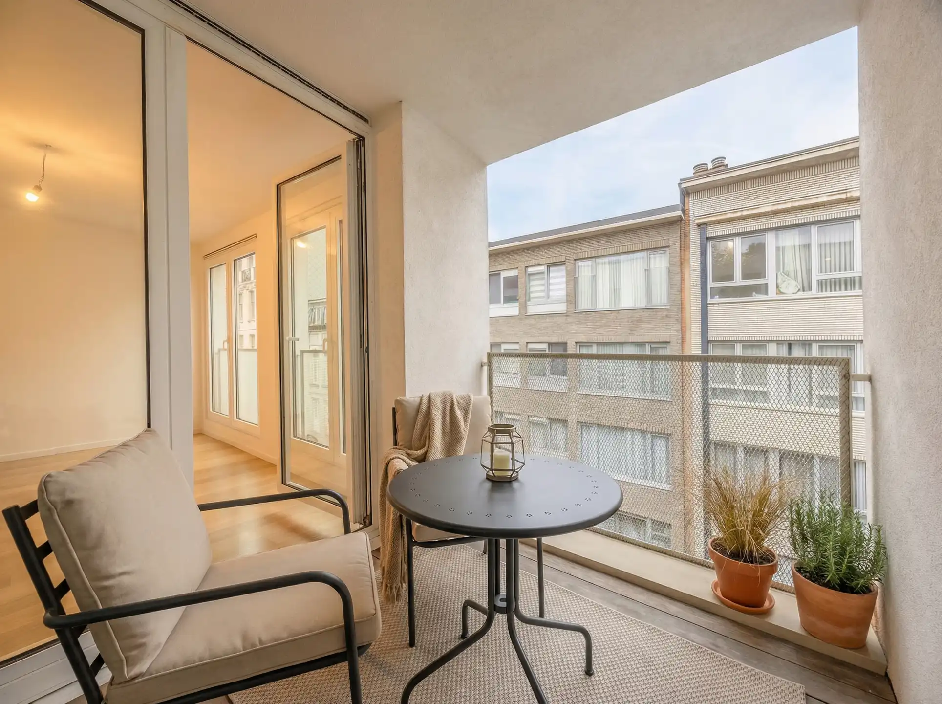 Instapklaar 2-slaapkamerappartement aan Antwerpen-Centraal foto 7