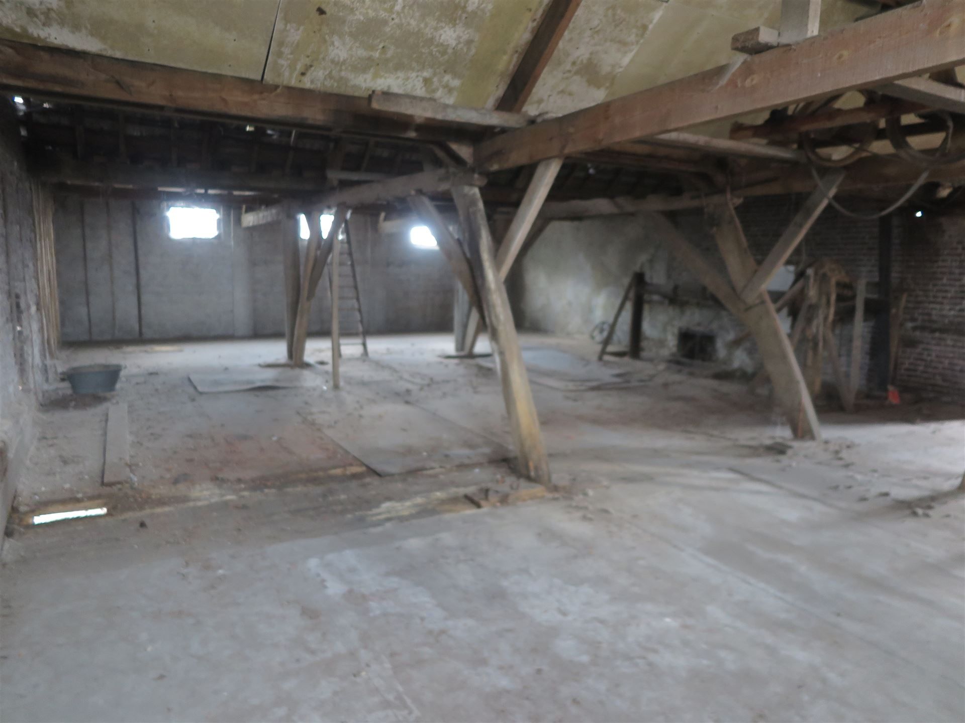 Unieke leegstaande Opslagruimte te Waarschoot foto 4