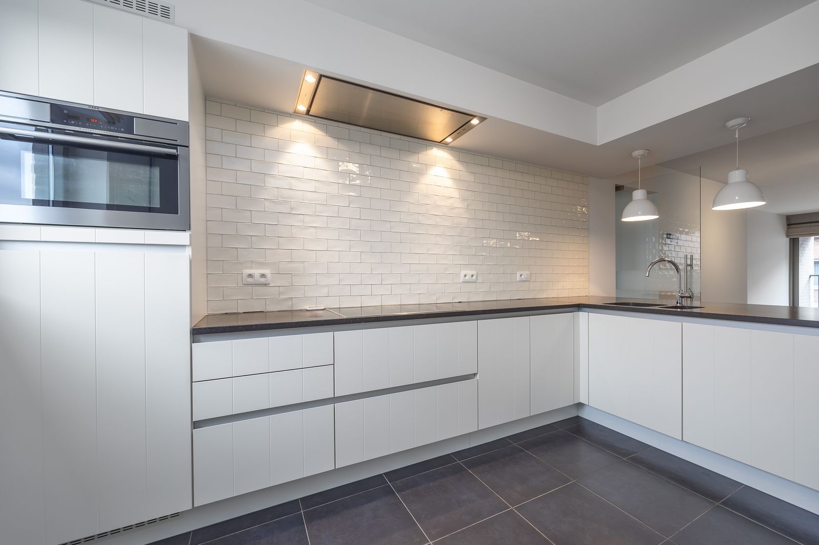 Luxueus 2 slaapkamer appartement in het hartje van Gistel foto 11