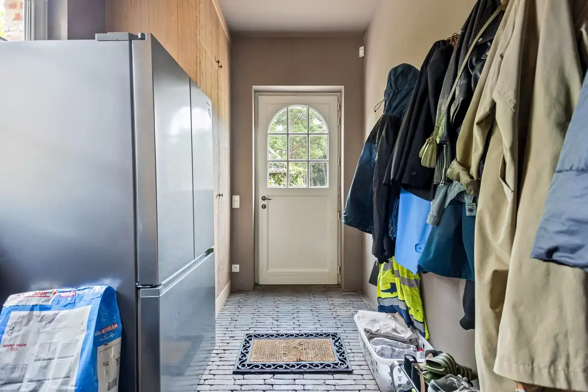 Exclusieve villa met oa 5 slaapkamers en verwarmde zwemvijver  op 2.070 m². foto 32