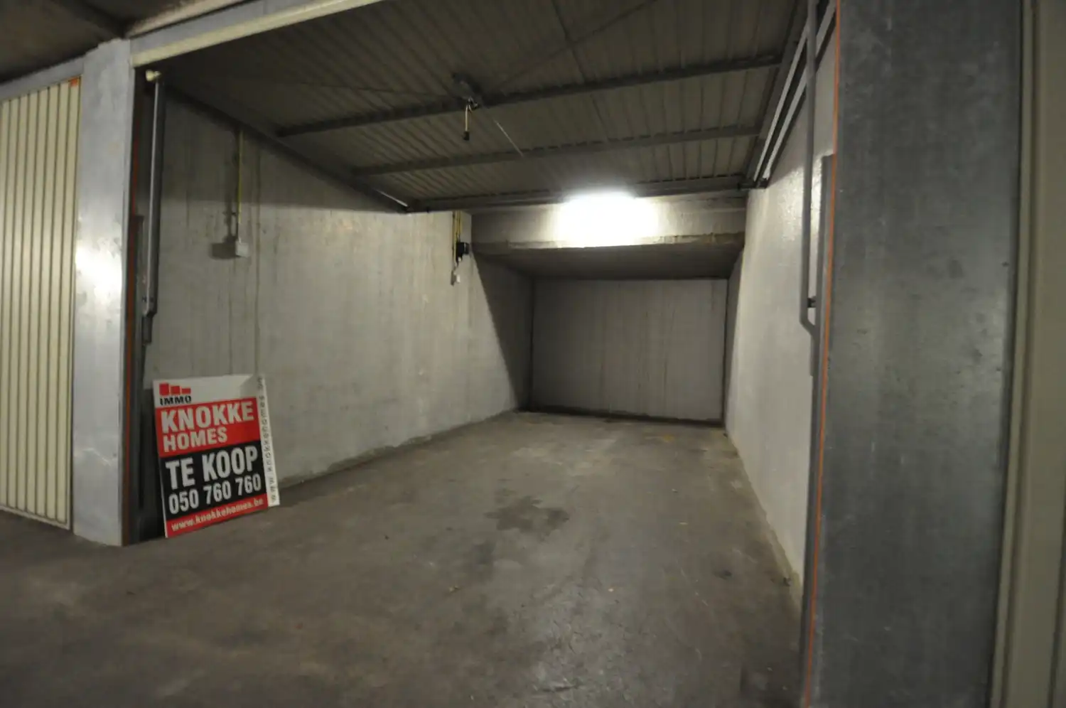 Gesloten garagebox thv glacier de Post in Duinbergen foto 4