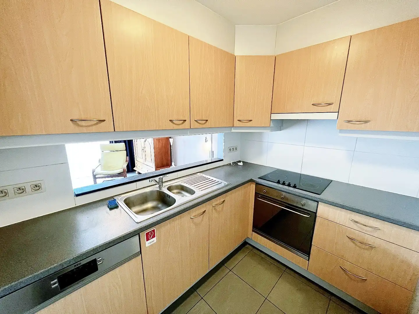 LINDEN 2 SLAAPKAMER APPARTEMENT MET TUIN + STAANPLAATS foto 7