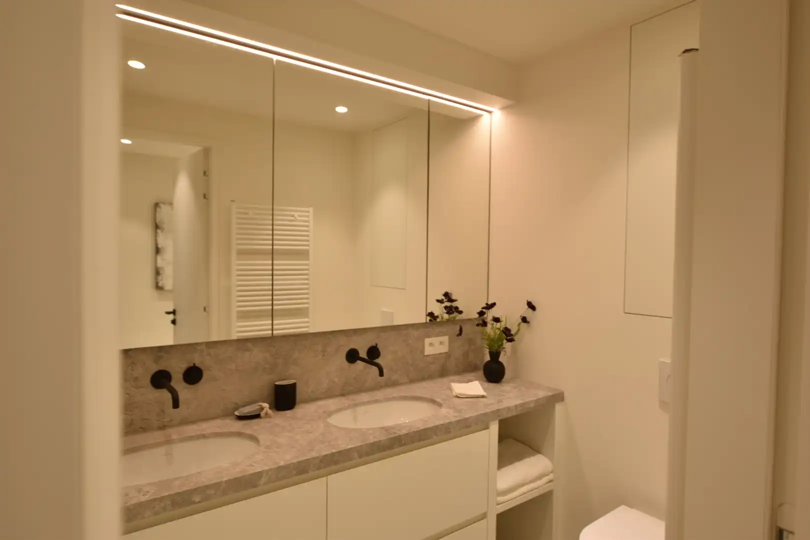 Gerenoveerd appartement met zijdelings zeezicht op een topligging in het Zoute foto 6