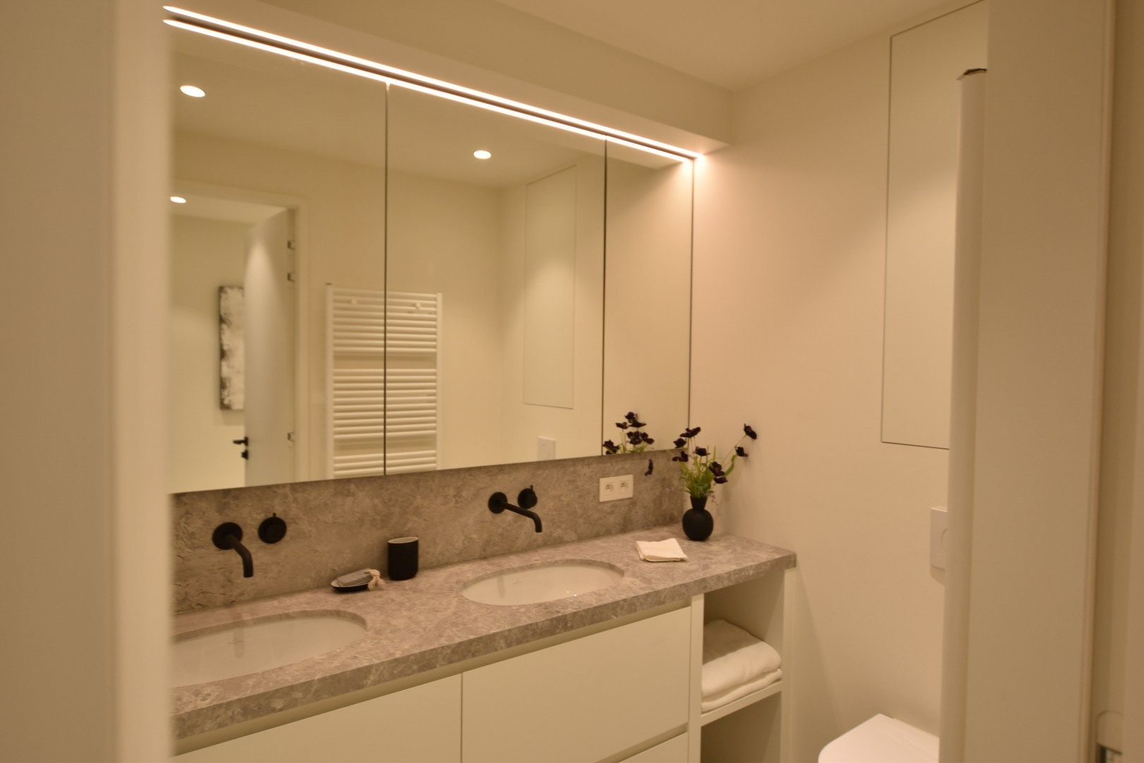 Gerenoveerd appartement met zijdelings zeezicht op een topligging in het Zoute foto 6