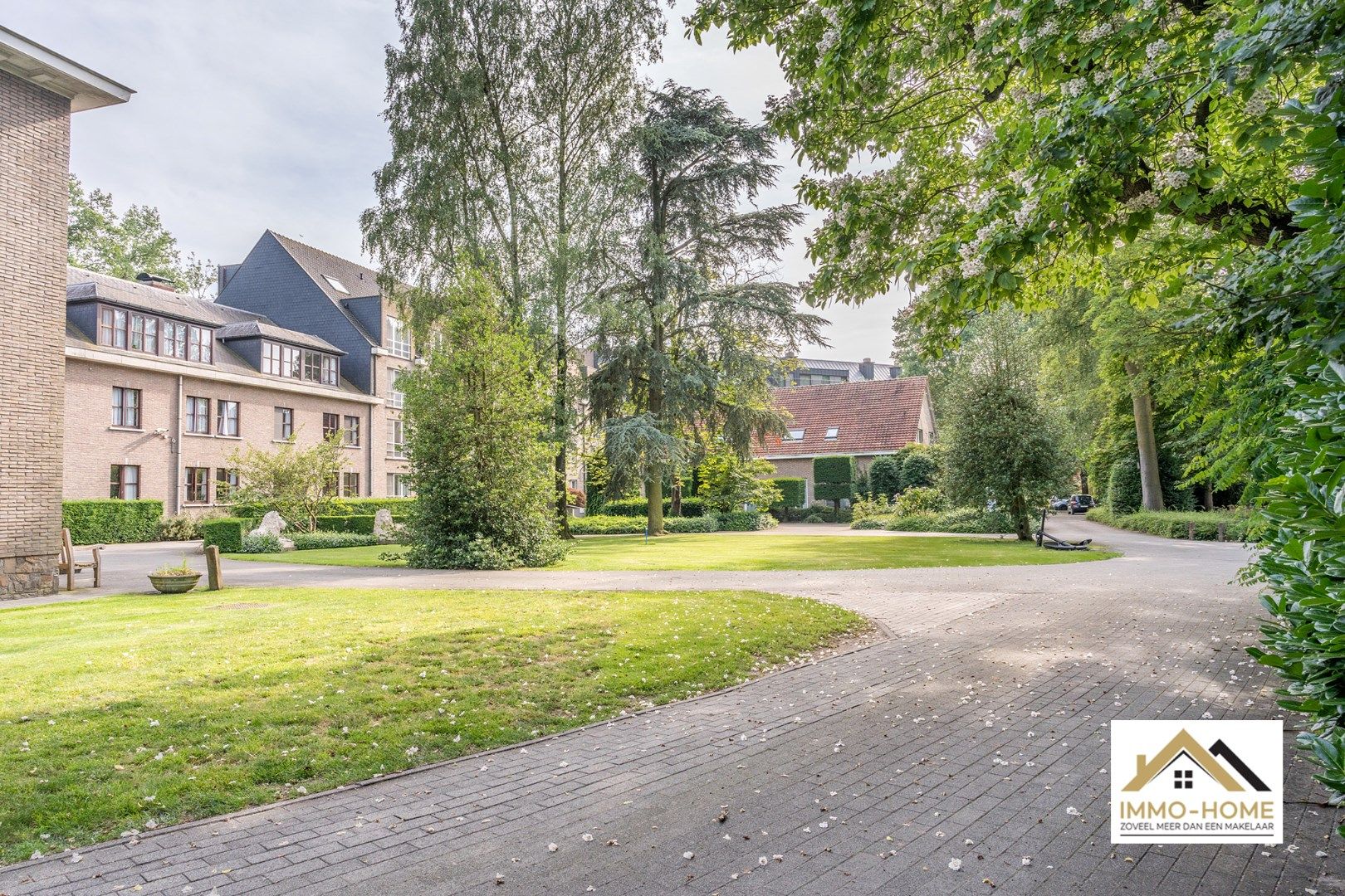 Prachtige zorgappartementen in een residentiële omgeving met zwembad en park te Oostakker foto 26