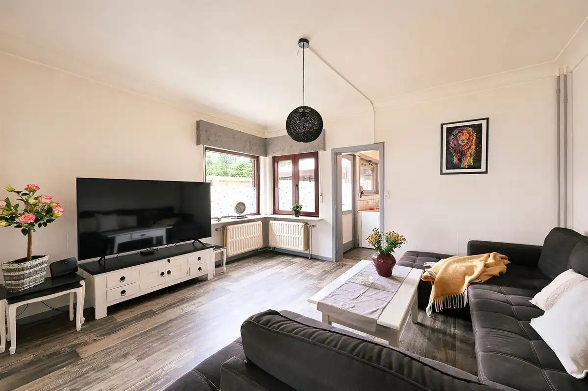 Rustig gelegen te renoveren half-open bebouwing foto 3