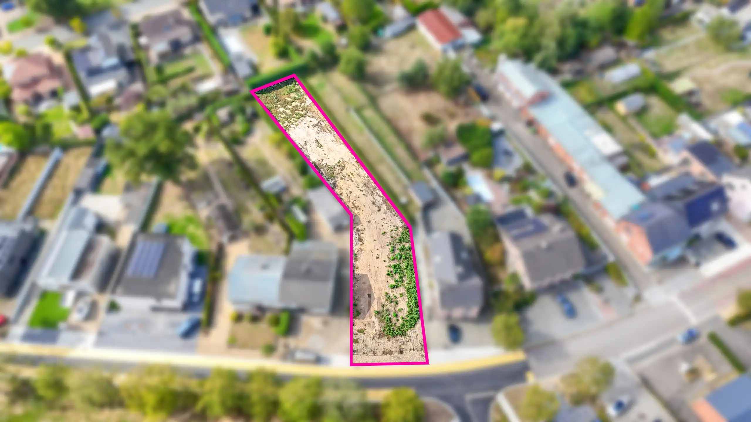 Groot perceel met zonnige tuin op rustige ligging te Boekt! foto 2