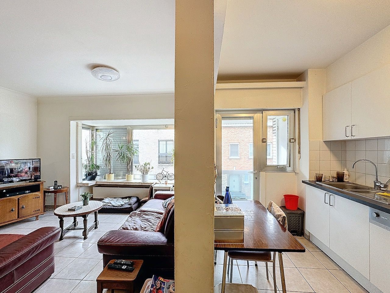 Twee slaapkamerappartement in een zijstraat van het Maes- en Boereboomplein. foto 8