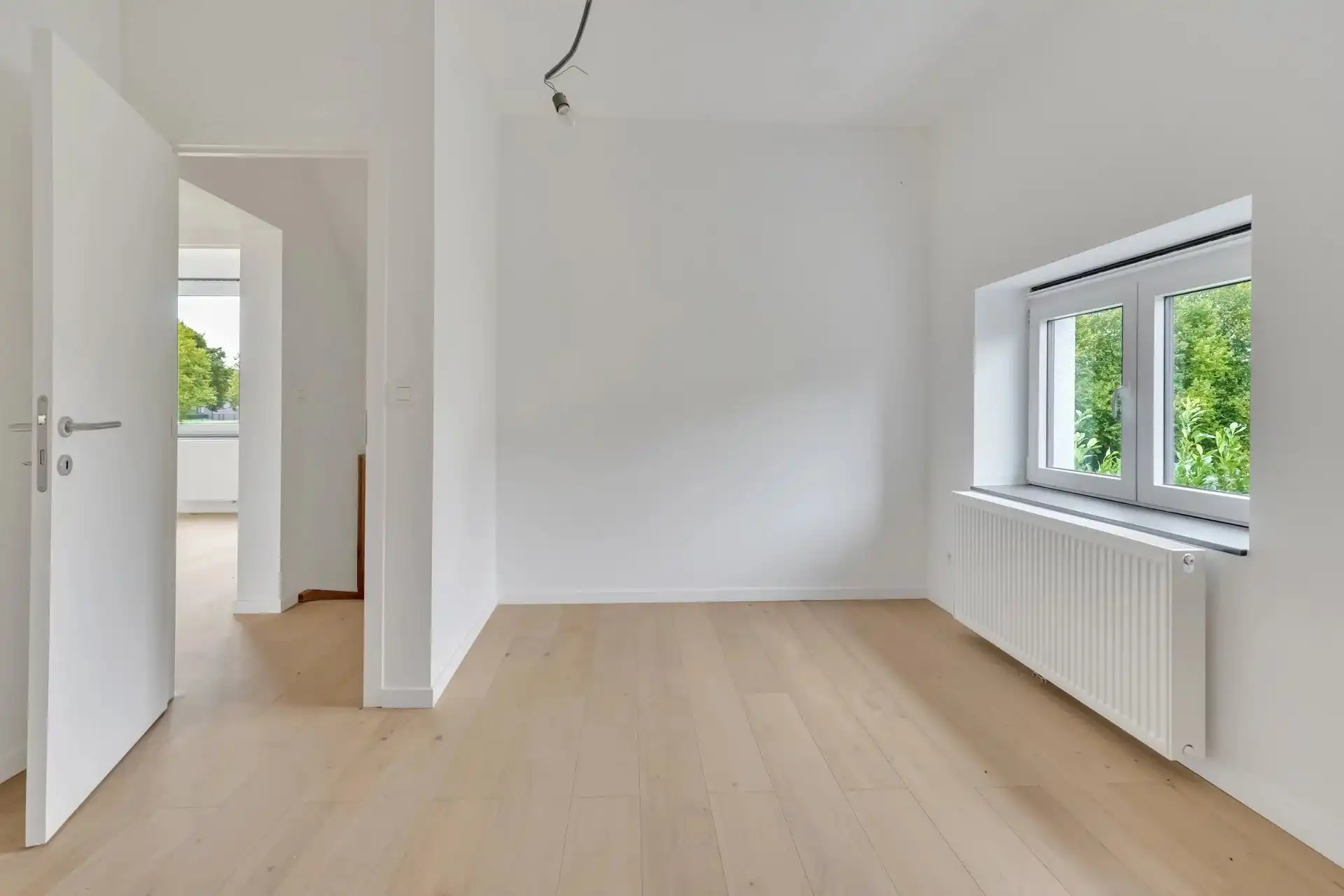 Eigentijdse woning met tuin in rustige omgeving foto 12