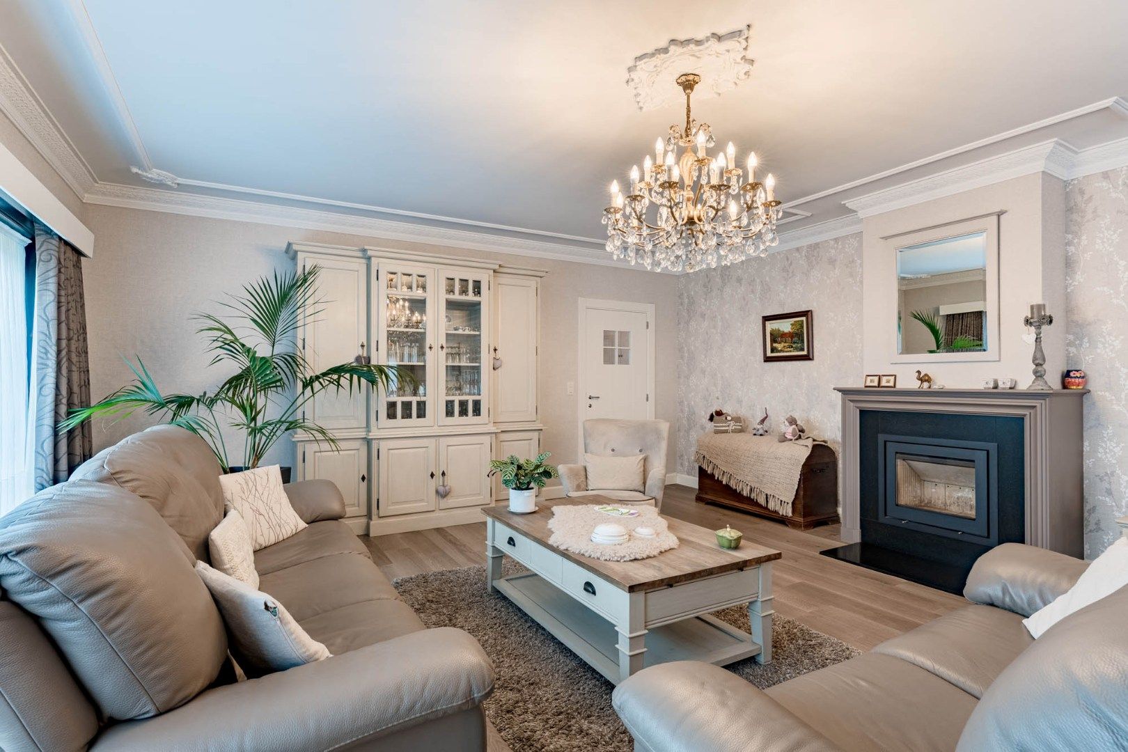 Ruim, goed afgewerkt gelijkvloers landhuis op een perceel van 13a20ca  nabij het centrum van Neeroeteren!  foto 9