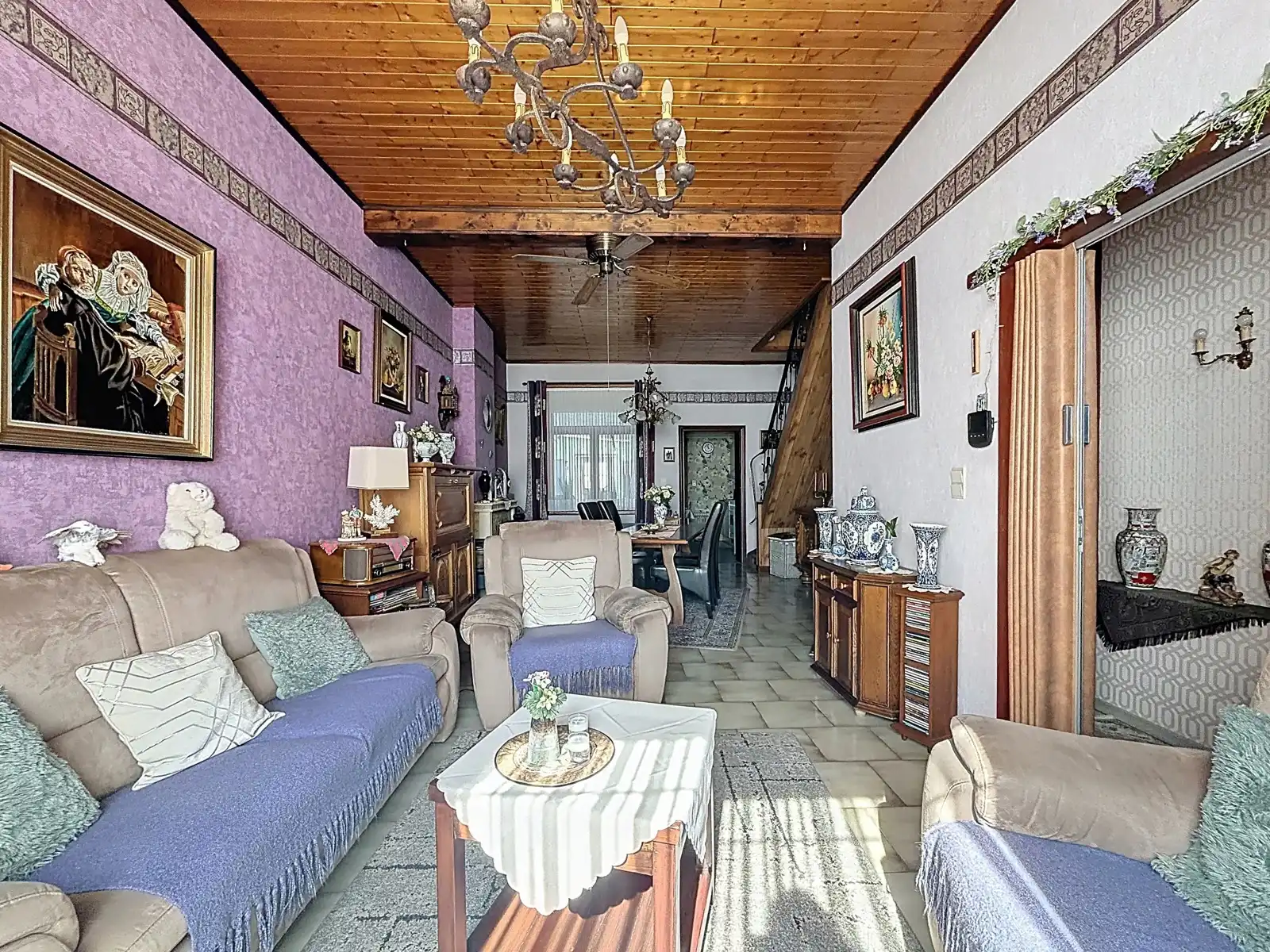 Gezellige stadswoning met 2 SLPK én zonnige tuin! foto 3