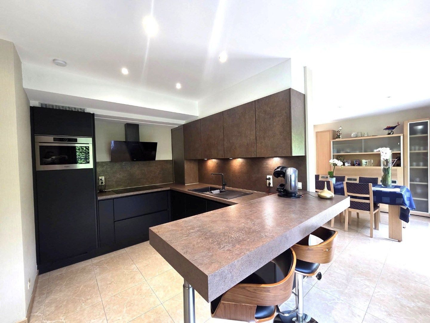 Instapklare villa met 5 slaapkamers, mooi terras en tuin in rustige buurt te Zemst foto 9