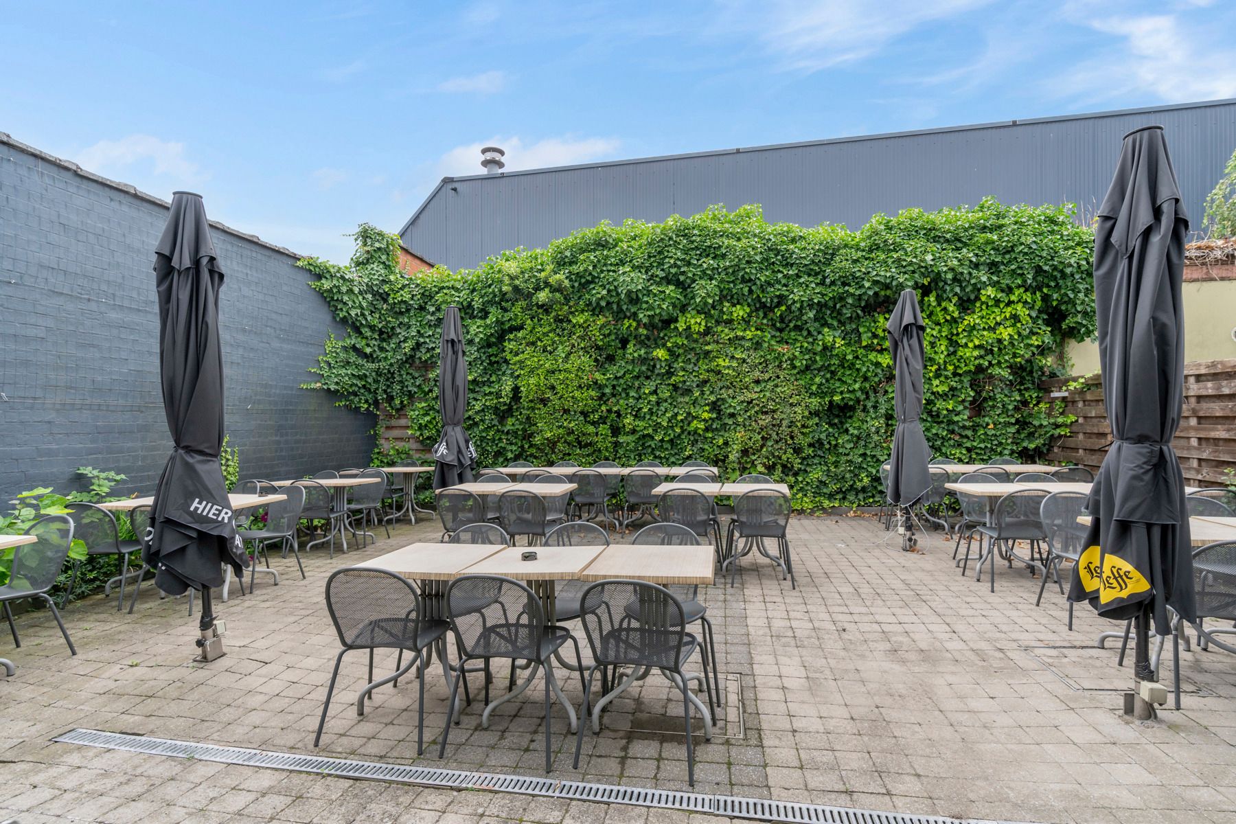 Prachtig commercieel pand met stadstuin in het hart van Aartselaar foto 30