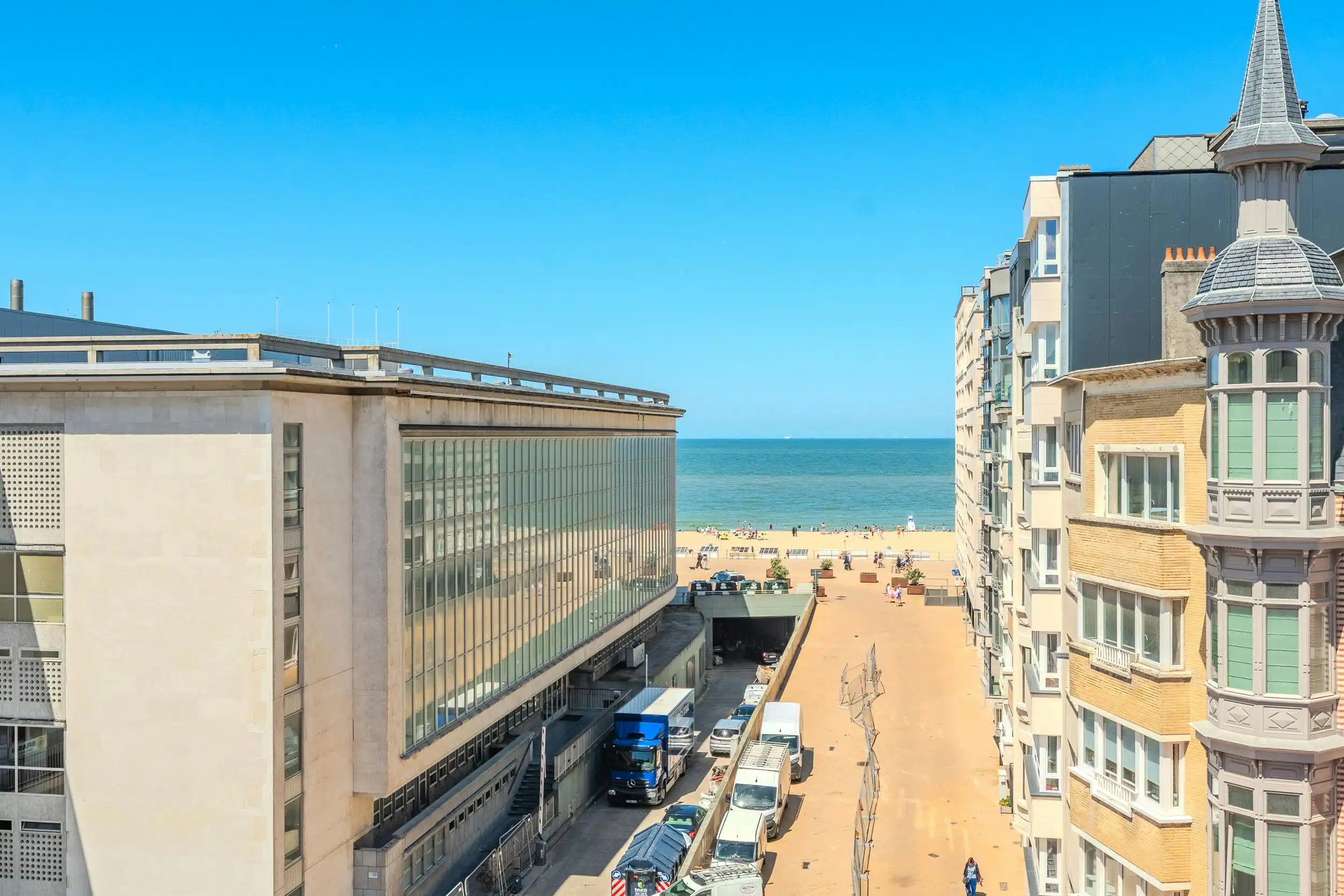 Magnifiek appartement met terras en zeezicht te Oostende foto 2