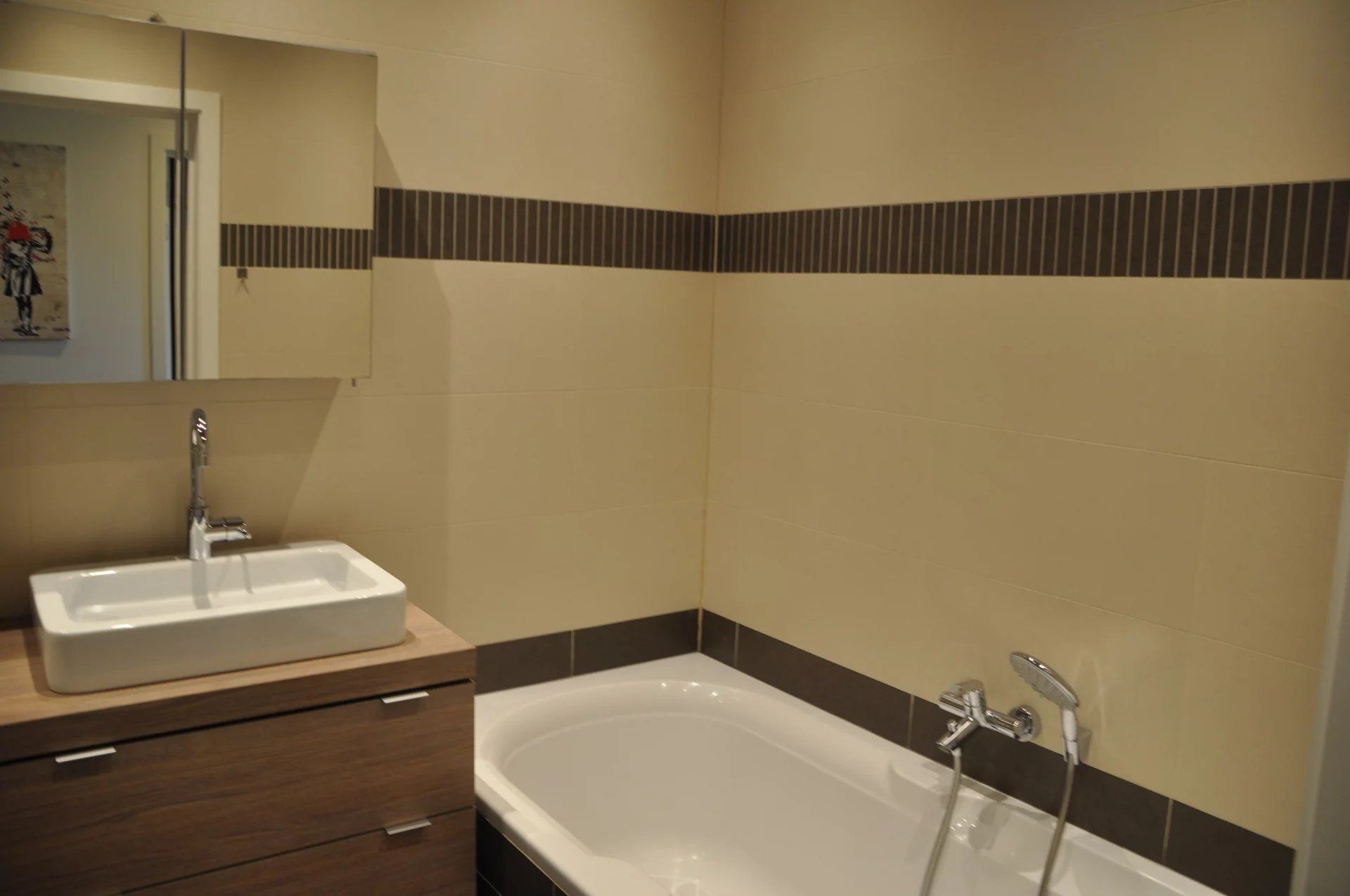 CENTRAAL GELEGEN LICHTRIJK APPARTEMENT VAN 104m² MET 2 SLPK'S foto 17