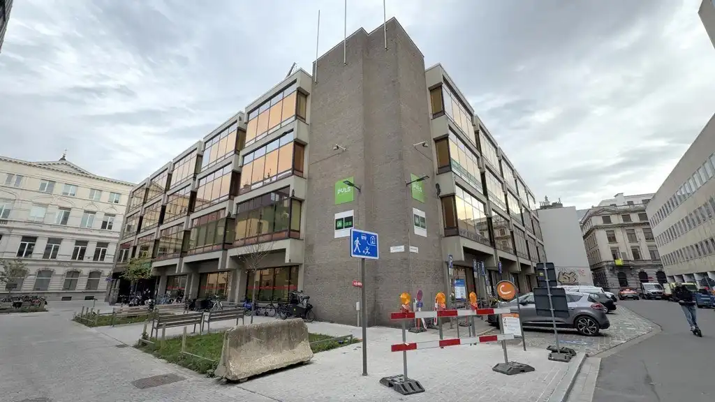 Instapklare kantoren te huur in centrum Antwerpen foto 13