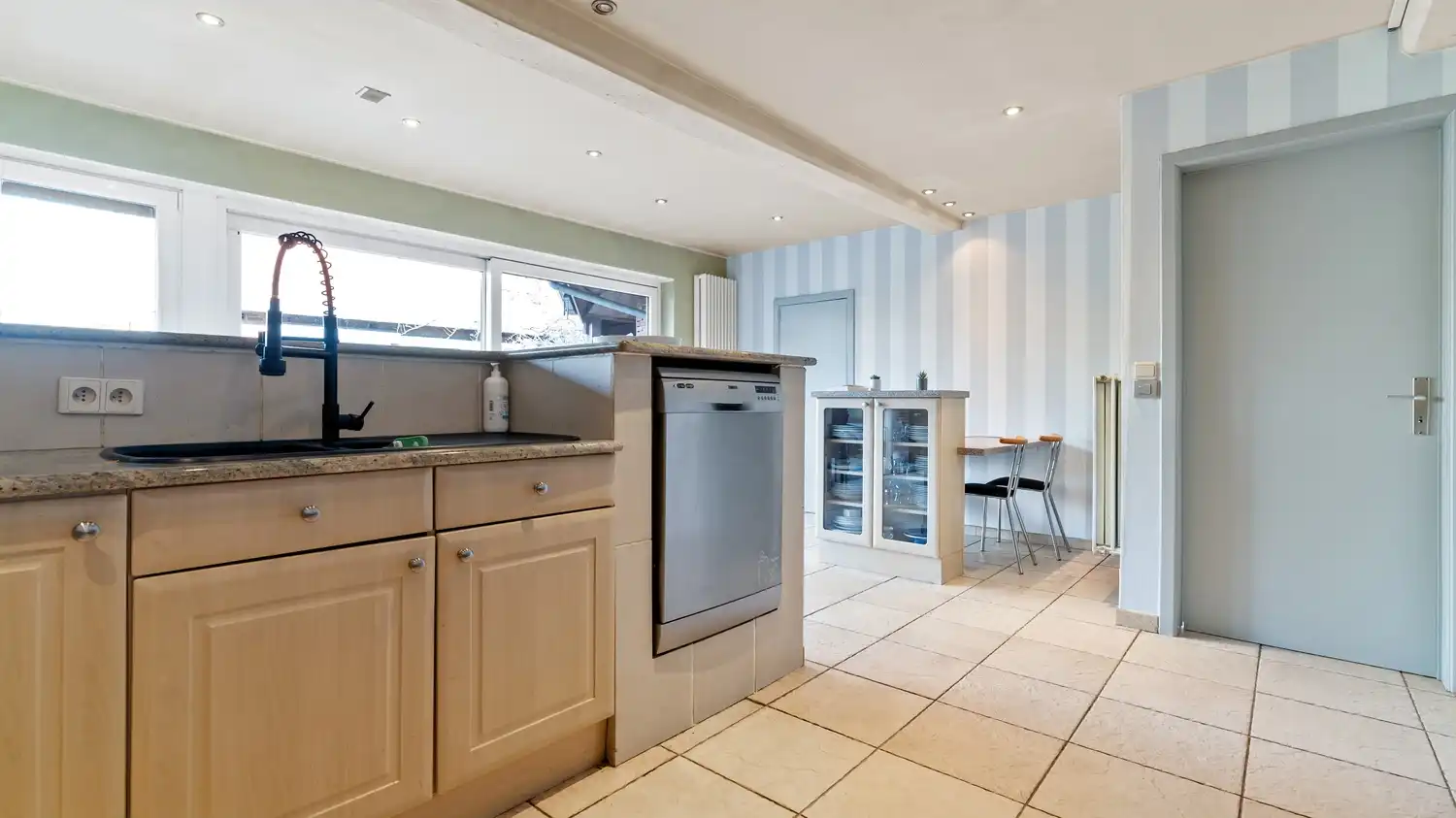 Charmante gerenoveerde fermette met 2 woonentiteiten op 14a14ca – ideaal voor kangoeroewonen of investering foto 12