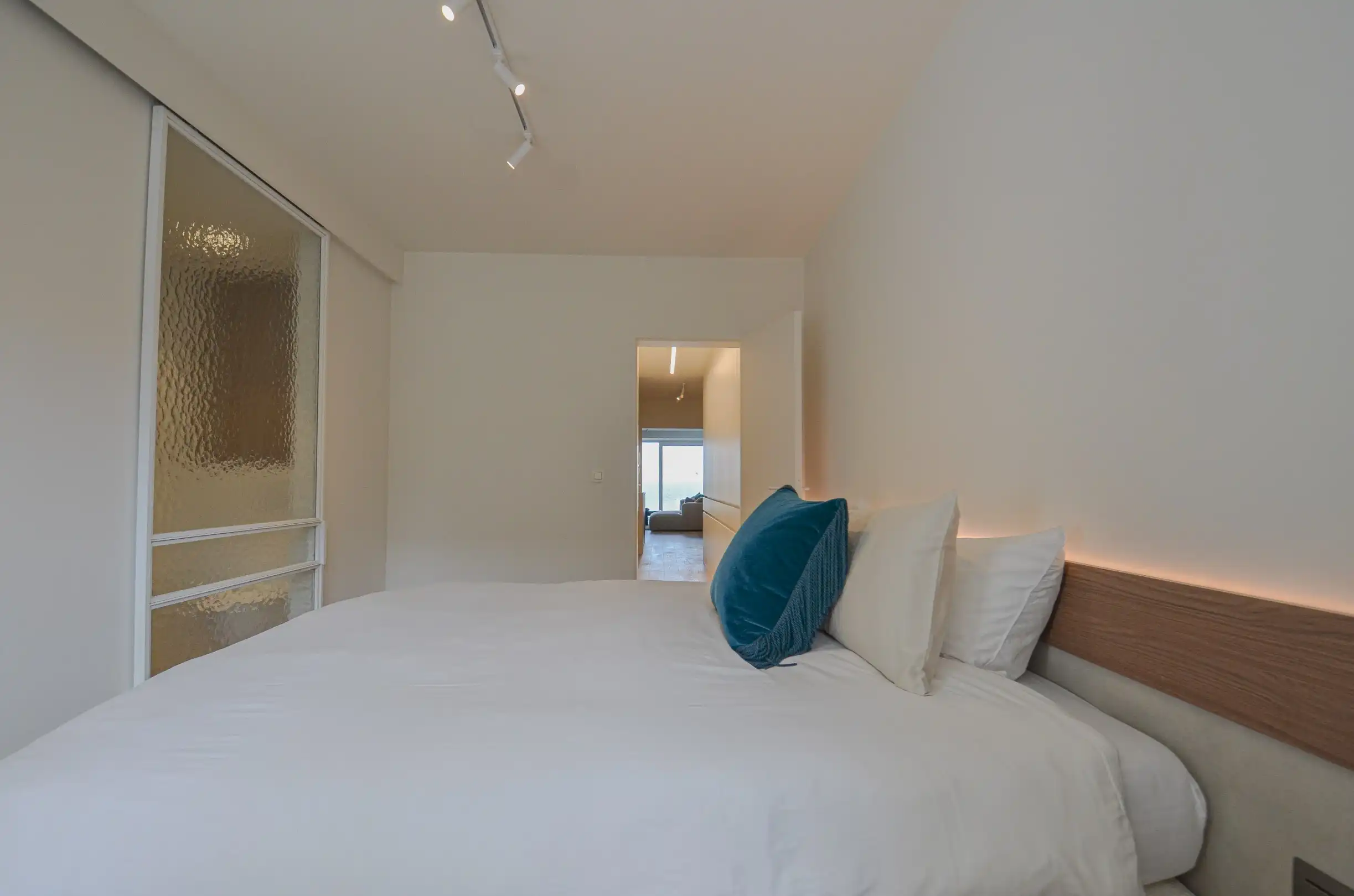 Subliem gerenoveerd appartement met frontaal zeezicht en een tijdloze, uiterst verfijnde afwerking. foto 13
