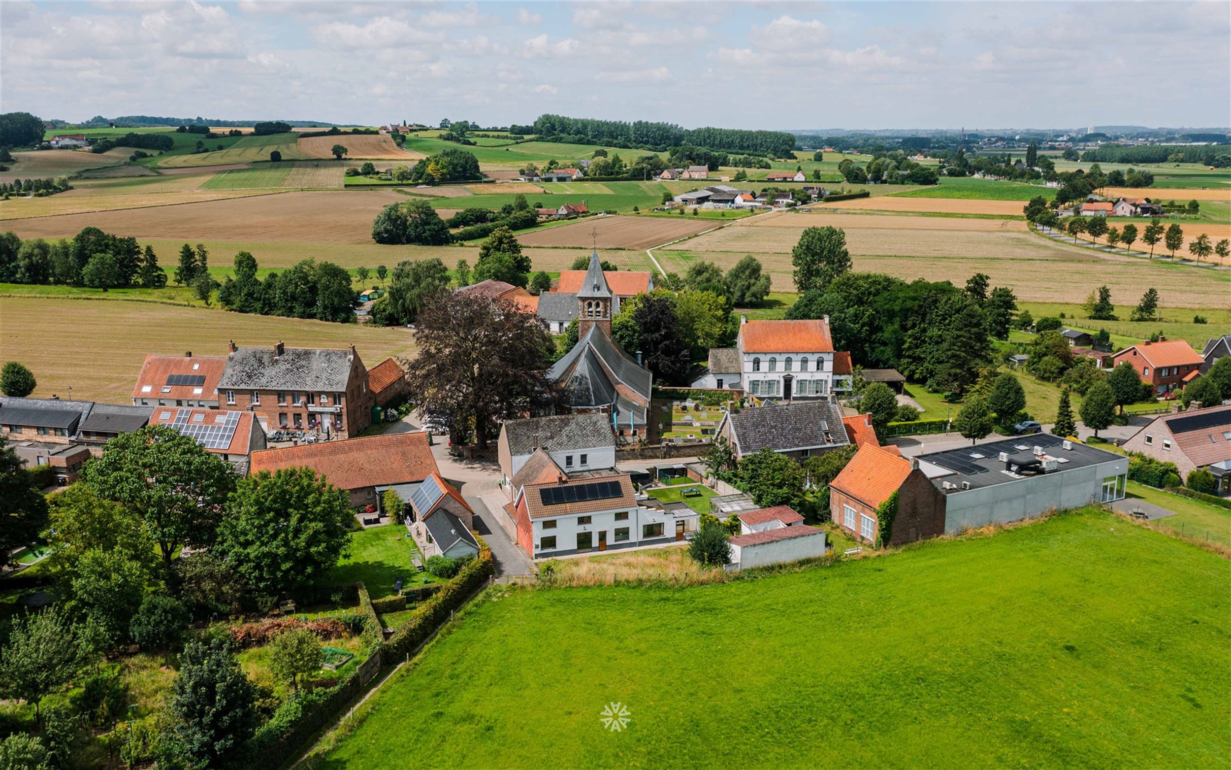 Uniek gelegen landhuis met adembenemend zicht foto 3