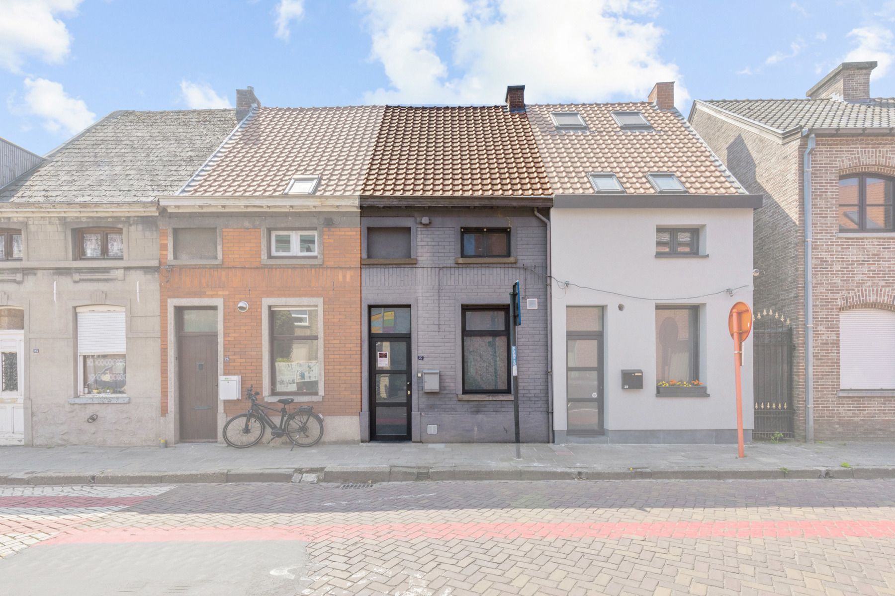 Charmante, instapklare, woning nabij centrum Melle foto {{pictureIndex}}