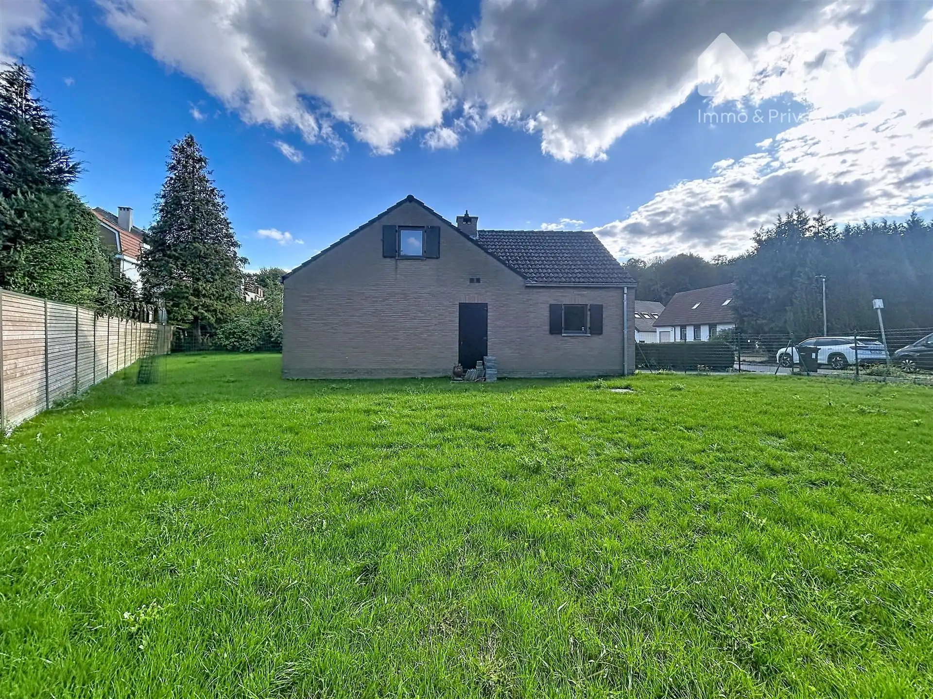 Leuk gelegen 3 slaapkamer woning met zonnepanelen foto 7