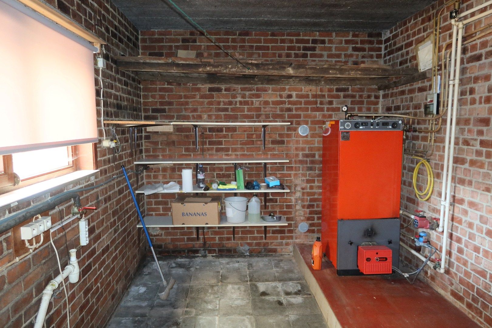 Op te frissen woning met 3 slk en tuin foto 11