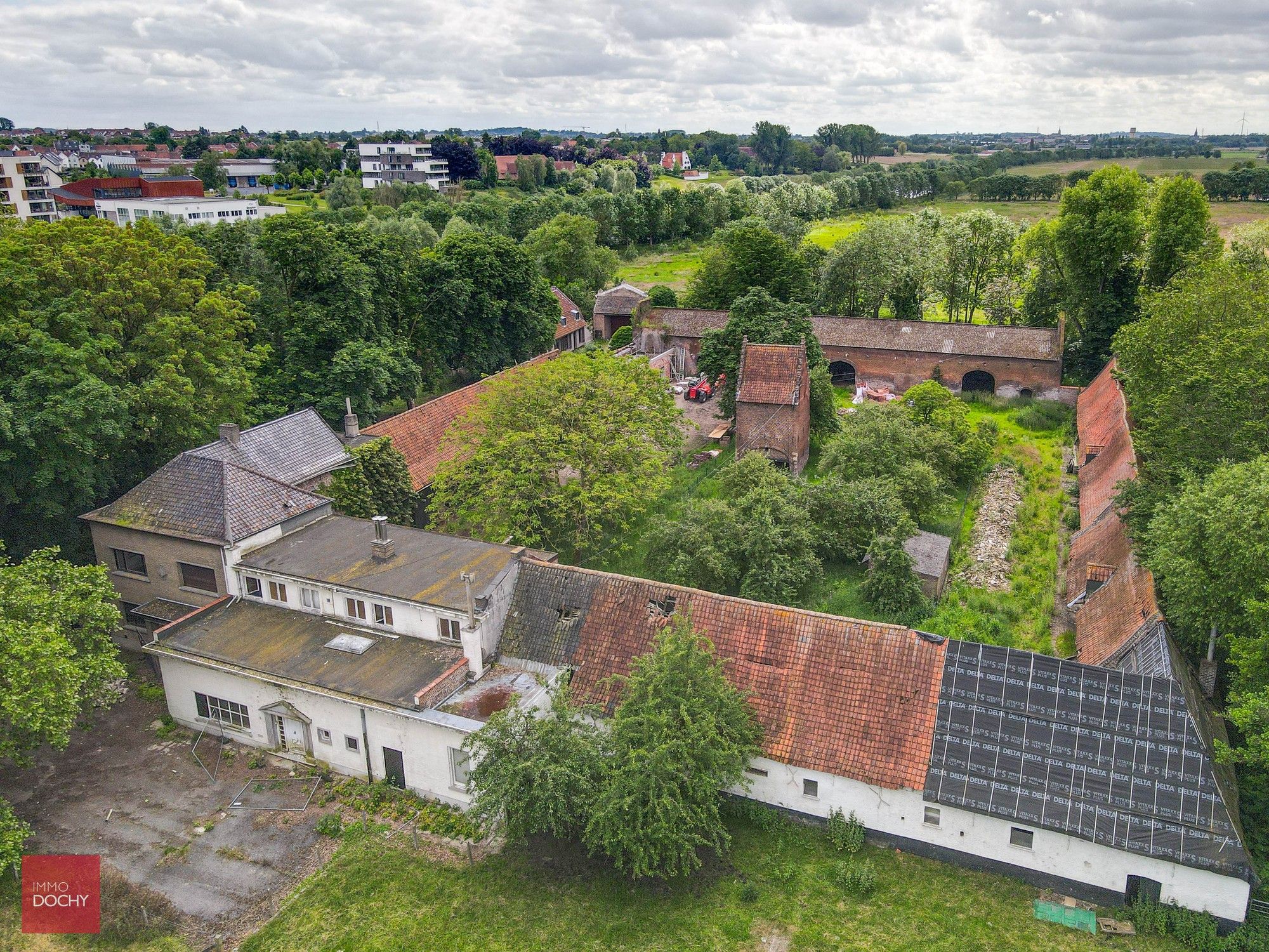 Historische kloosterhoeve aan de oevers van de Leie foto 8